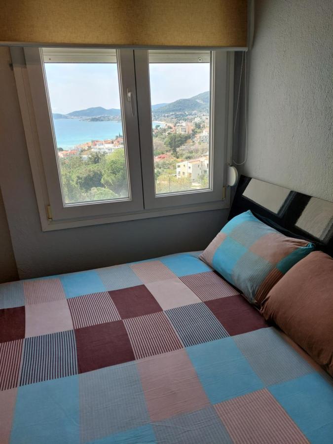 Bright View Apartment PalaiónTsiflíkion Buitenkant foto